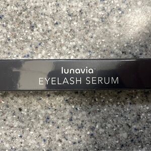 LUNAVIA LASH SERUM NIP/SEALED